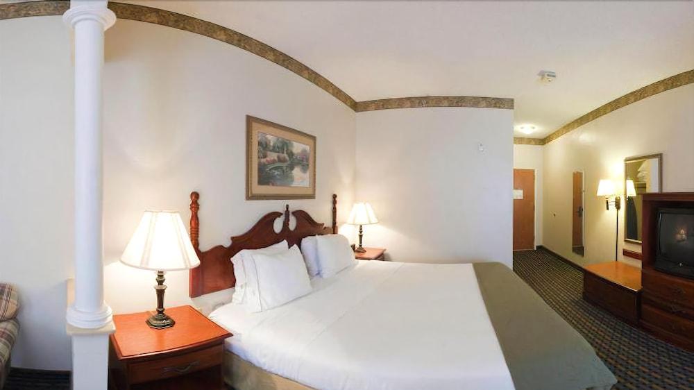 Holiday Inn Express Hotel & Suites Laurinburg By Ihg Ngoại thất bức ảnh