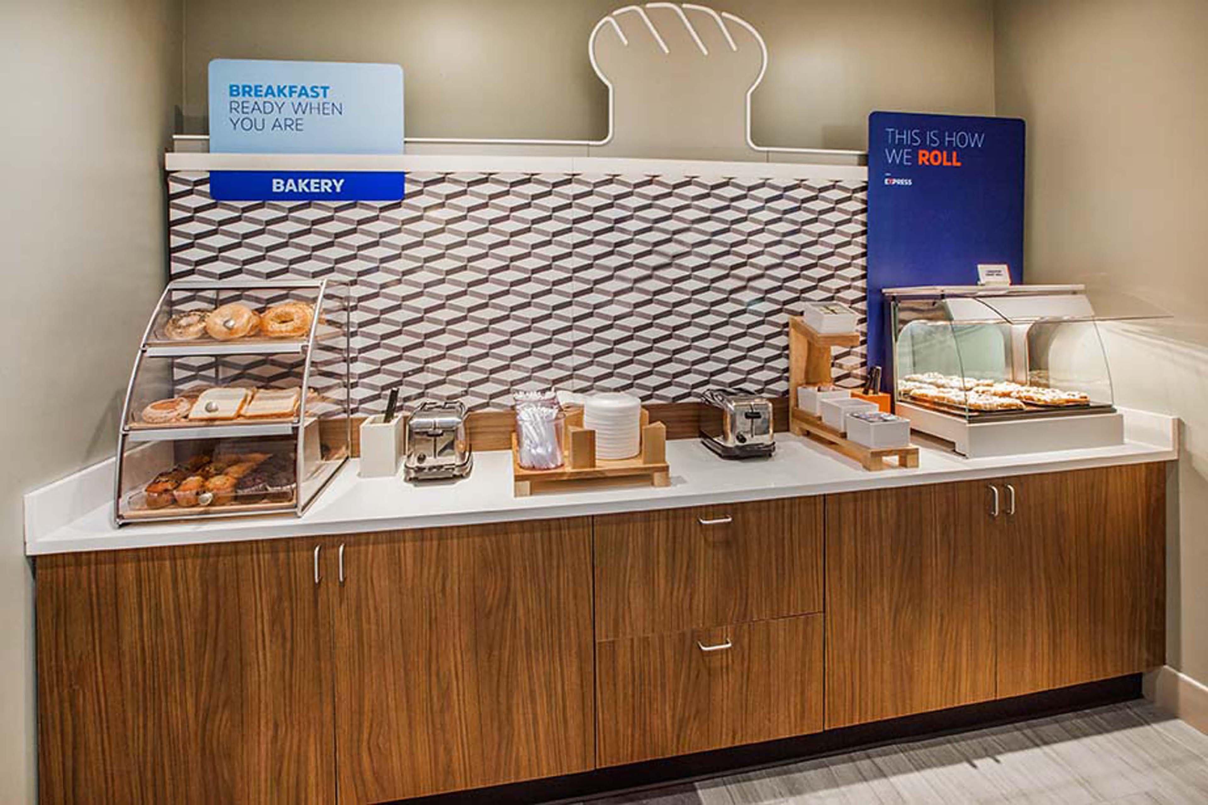Holiday Inn Express Hotel & Suites Laurinburg By Ihg Ngoại thất bức ảnh
